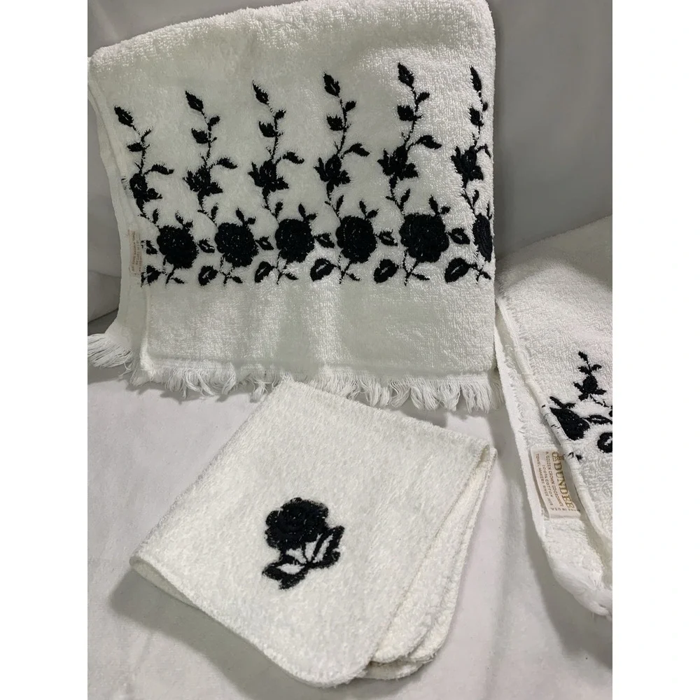 Vintage Dundee White Black Embroidered Towel Set 3 Pieces Bath Hand Wash USA